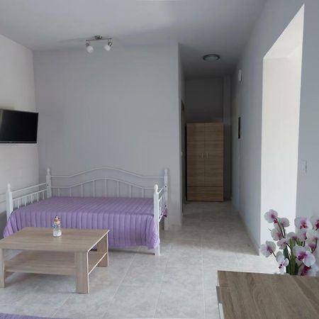 Paulsia Apartments Psinthos Экстерьер фото